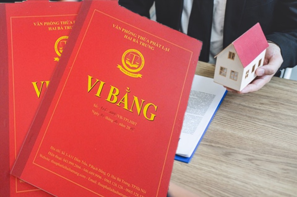 Vi bằng là gì? Vi bằng có thay được văn bản công chứng?