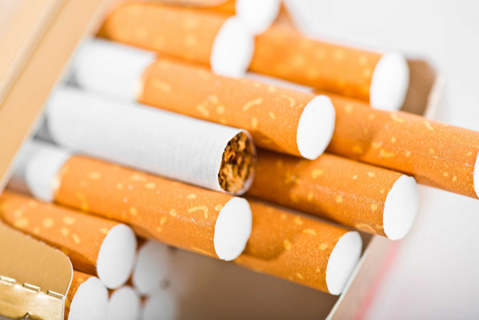 Người bán lẻ thuốc lá cần tuân thủ quy định gì?